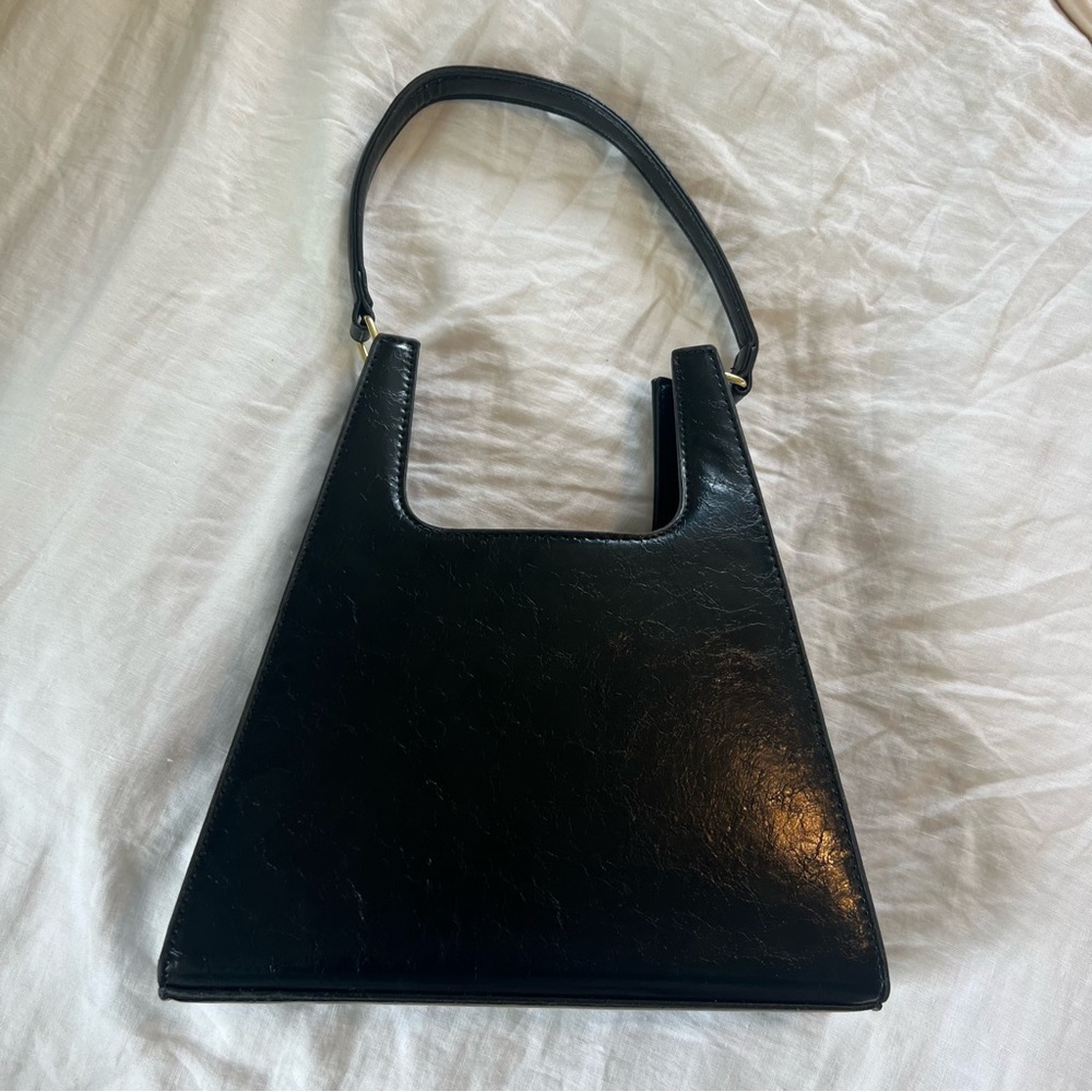 Sold Out Jiyo Black Bag